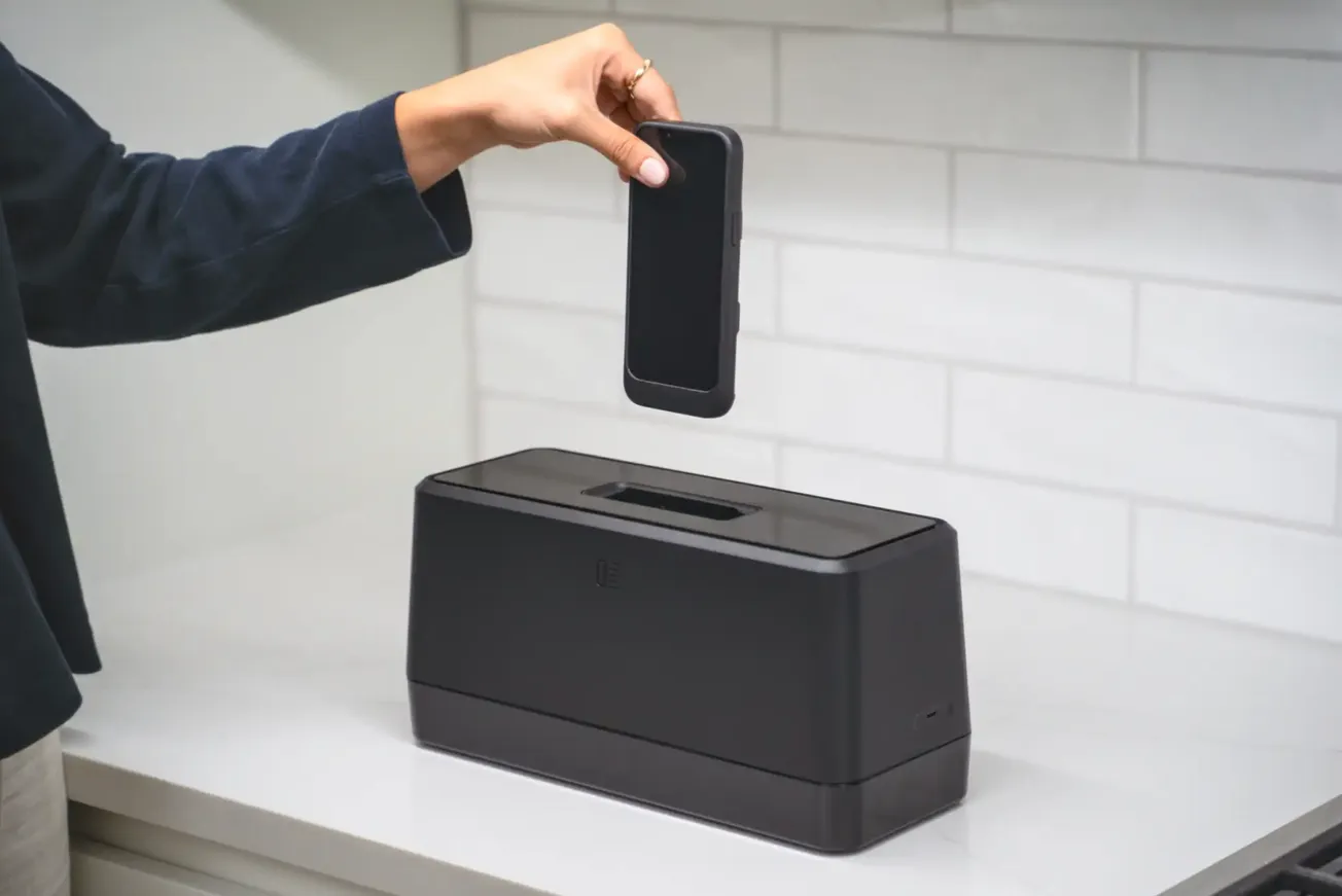 CES 2025: dispositivo carica un telefono in meno di 5 secondi